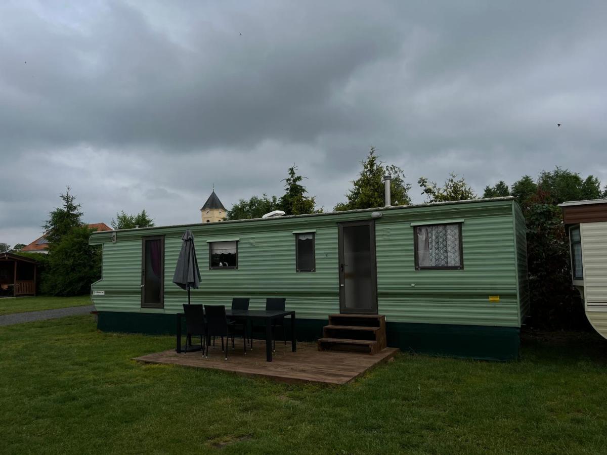 Apartmán Autocamp Free Star - Mobilheimy Strachotin Exteriér fotografie